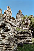 Angkor Thom - Bayon temple, south gopura of the third enclosure 